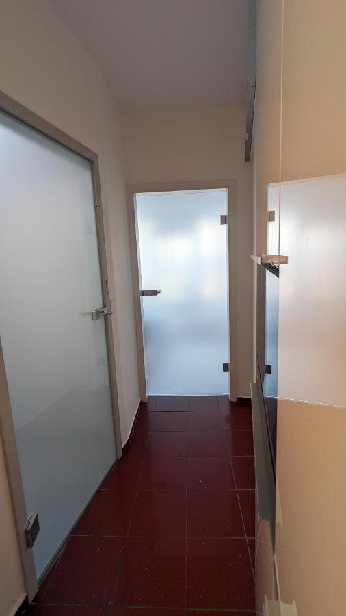 Sky-Romantic-Room Augsburgo Exterior foto